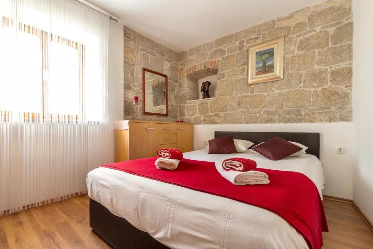 Aparrtment Terra- Combine Beach&Old Town Apartamento Split Exterior foto